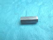 Ecrou colonnette pour culasse d6x25